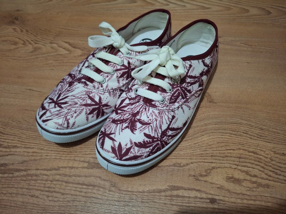 Bordo Desenli Bağcıklı Kadın Spor Ayakkabı - Görsel 2