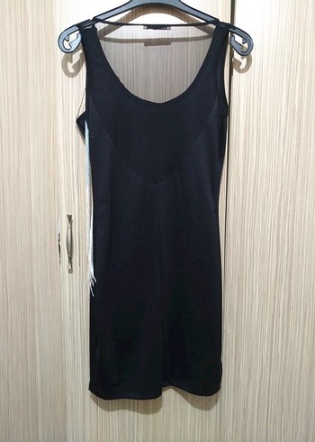 Püsküllü Siyah Kolsuz Uzun Elbise - Görsel 3