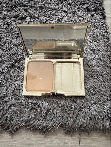 Beden Clarins pudra