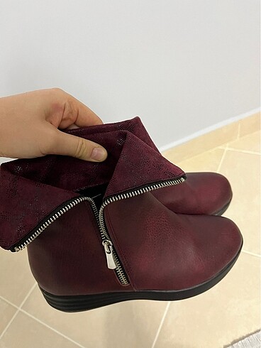 37 Beden bordo Renk Flo Bordo bot 37 numara az giyilmiş