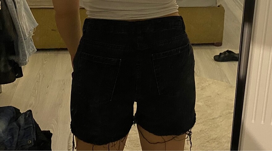 LC Waikiki Siyah şort