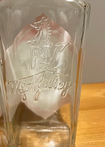 Diğer Gilbey's Gin şişe