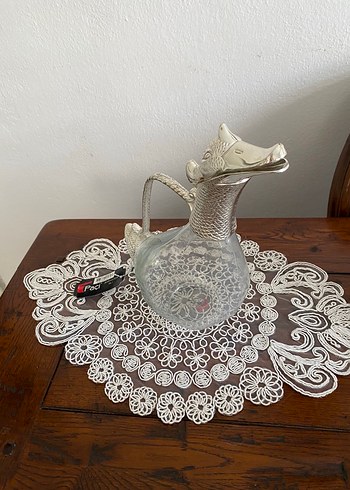 Gümüş Detaylı Cam Karaf