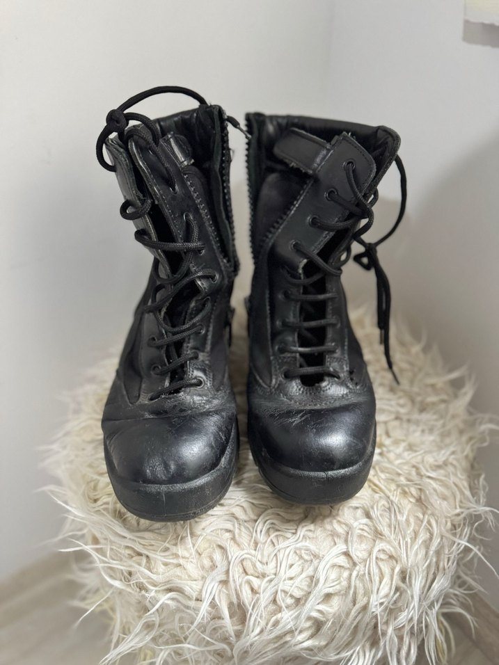 Siyah Bağcıklı Erkek Goth Bot - Görsel 2