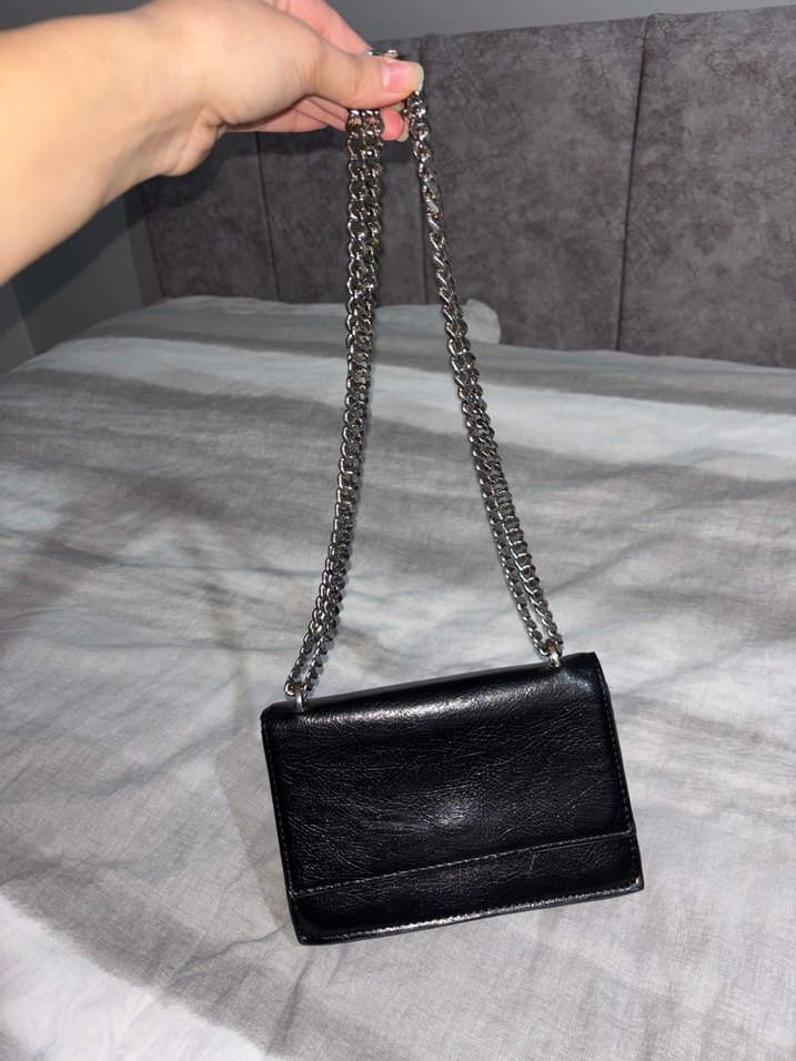 Zincir Detaylı Siyah Deri Kadın Çanta - Görsel 2