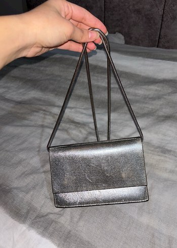 Gri Parlak Omuz Çantası - Görsel 3