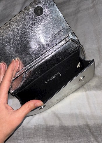 Gri Parlak Omuz Çantası - Görsel 4