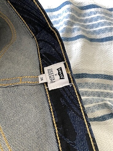 26 Beden lacivert Renk Levis kadın jean pantolon