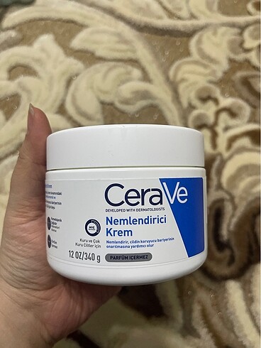 Cerave 340 gr nemlendirici hiç kullanılmamış