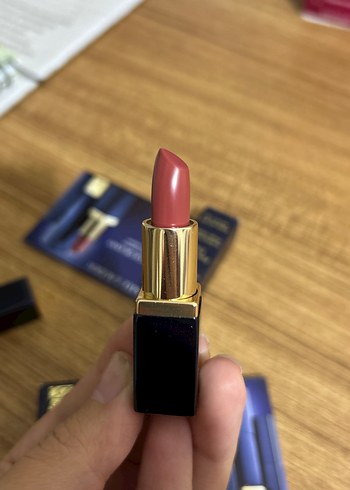 Estee Lauder Pure Color Envy Mat Ruj no 420 - Görsel 2