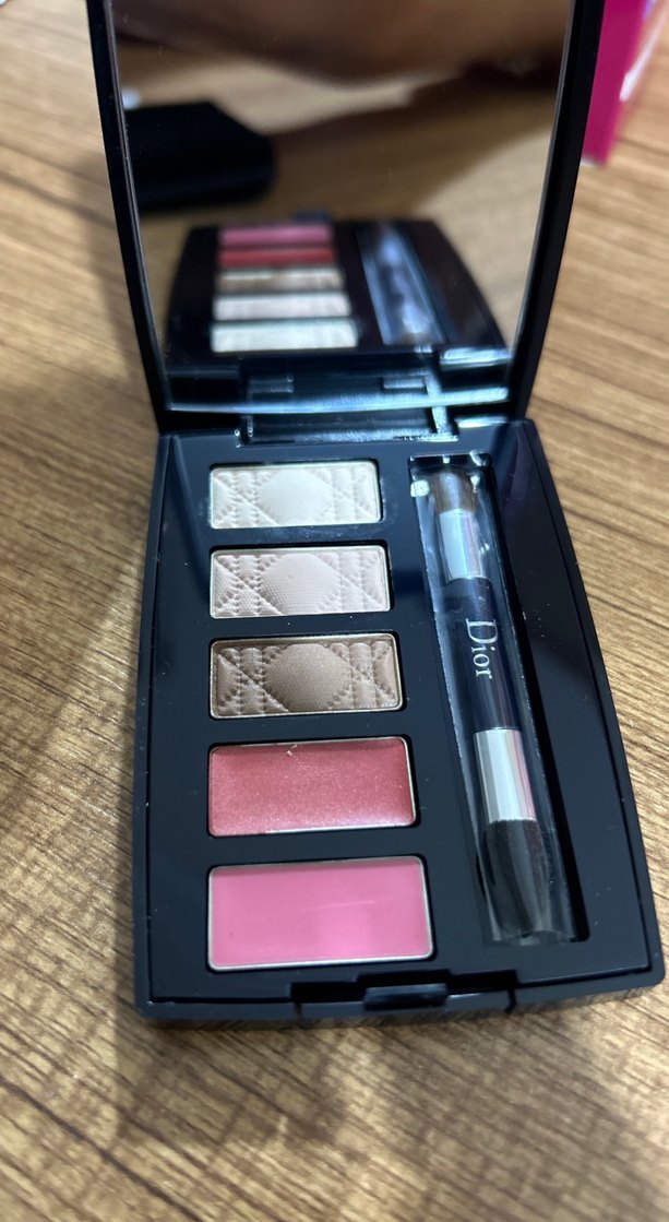 Dior  Göz Farı ve ruj Paleti - Görsel 2