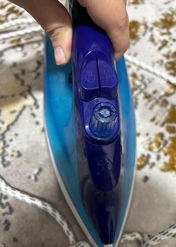 Mavi Parlak Arzum Ütü 2400W - Görsel 3