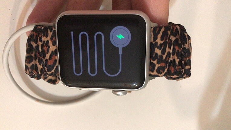 APPLE WATCH S1 İKİ KORDON VE ŞARJ KABLOSU İLE
