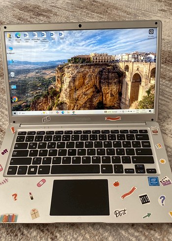 Notebook bilgisayar
