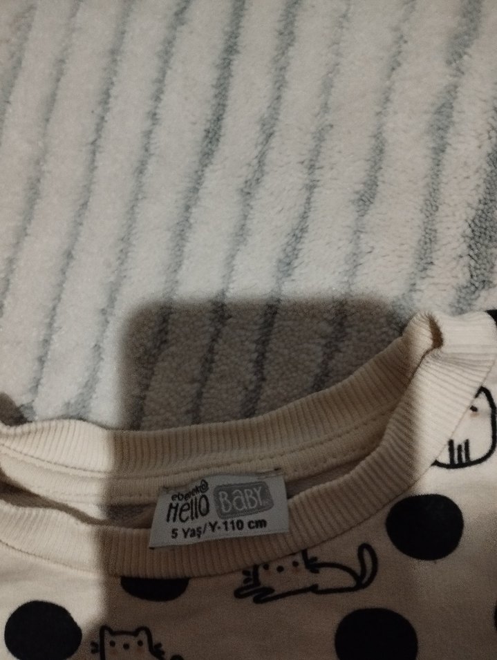 Beyaz Puantiyeli Kız Sweatshirt - Görsel 4