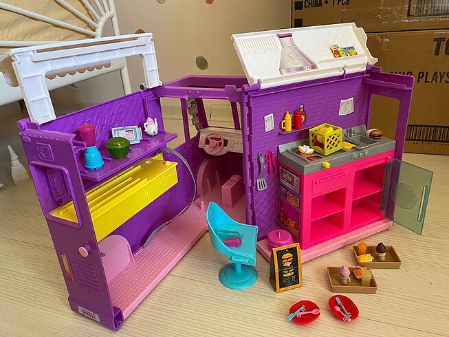 Barbie yemek arabası