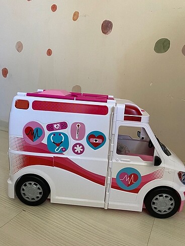  Barbie ambulans