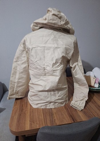 Bej Kapüşonlu Rahat Kesim Kadın Mont - Görsel 5