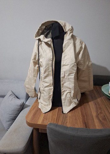 Bej Kapüşonlu Rahat Kesim Kadın Mont - Görsel 4