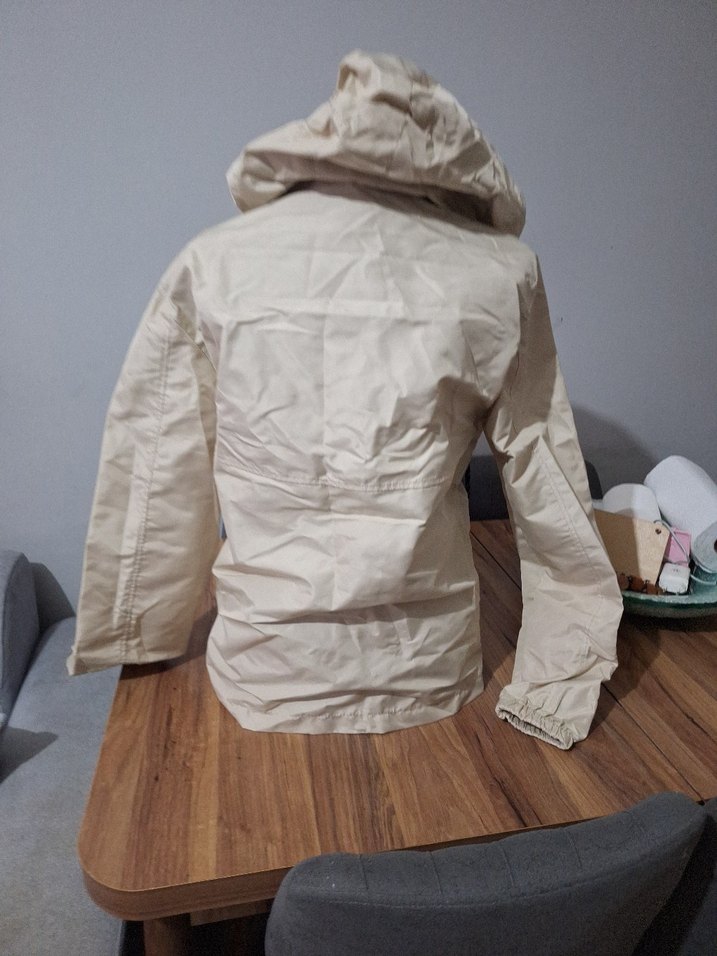 Bej Kapüşonlu Rahat Kesim Kadın Mont - Görsel 5