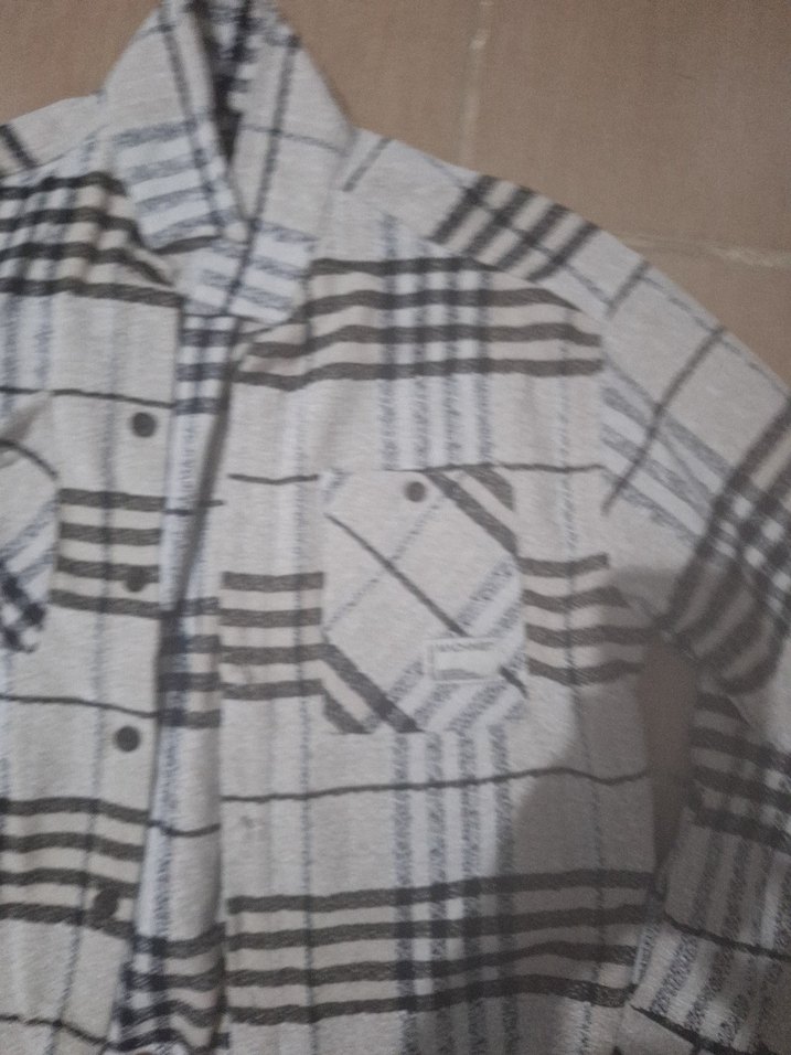 Gri Ekoseli Kadın Uzun Kollu Gömlek - Görsel 2