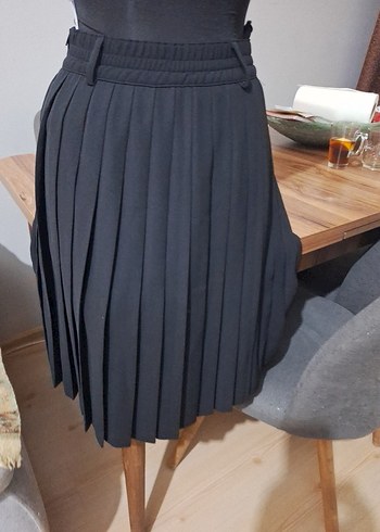 Siyah Pilili Mini Etek 36 beden giyilmedi - Görsel 4