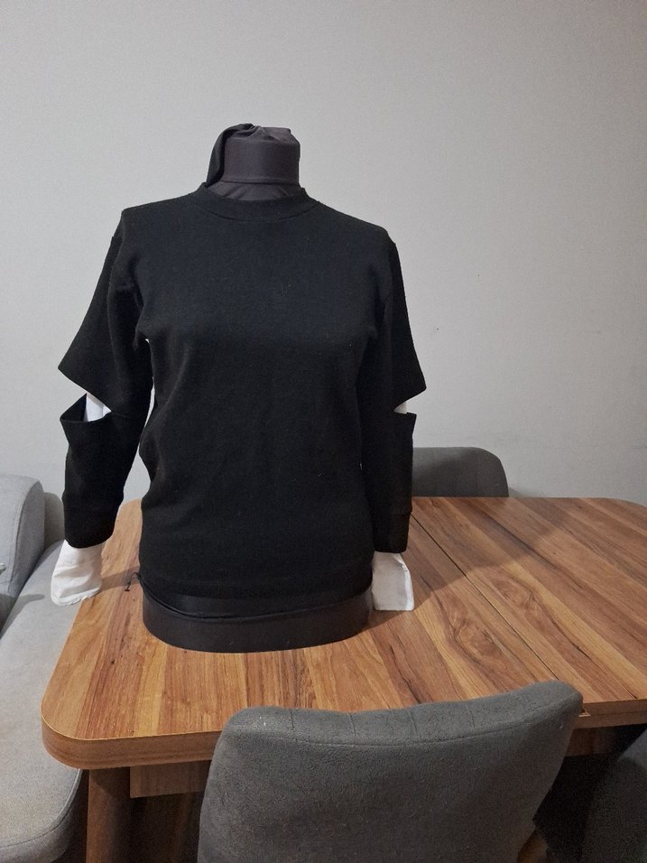 Siyah Goth Kadın Sweatshirt - Görsel 3