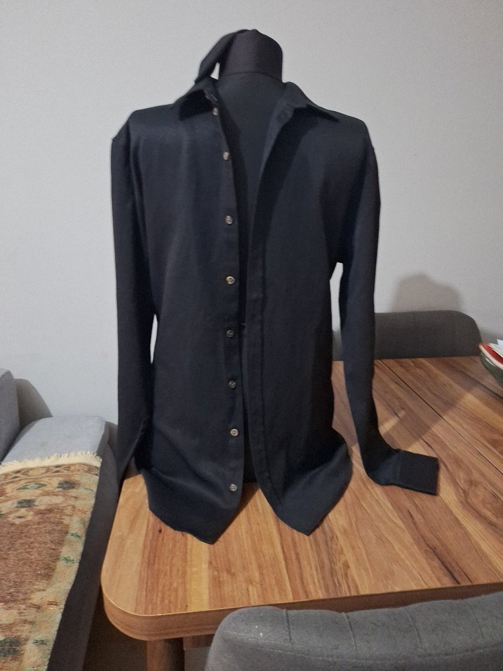 Düğmeli Siyah Erkek Gömlek m beden - Görsel 2