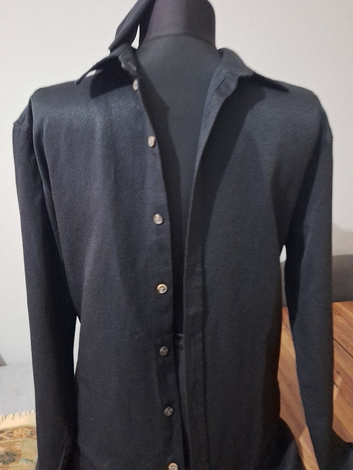 Düğmeli Siyah Erkek Gömlek m beden - Görsel 3