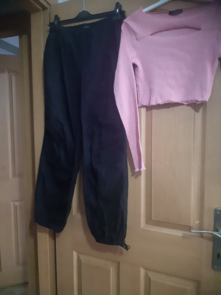 Kızlar İçin Pembe Uzun Kollu Sweatshirt ve Siyah Eşofman - Görsel 3