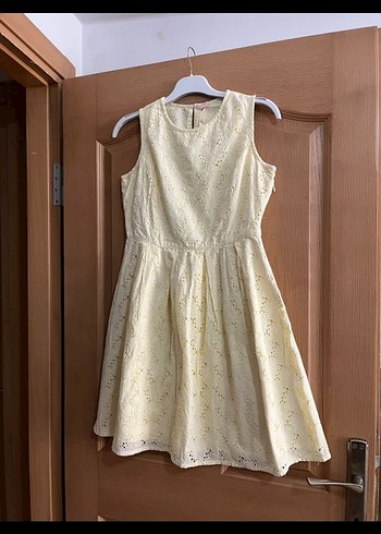 LC Waikiki Sarı Kolsuz Midi Dantel Elbise