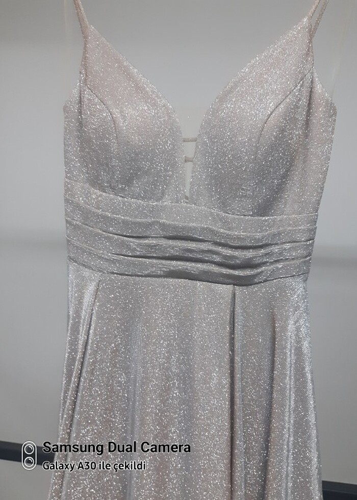 Gece elbisesi  - Görsel 2