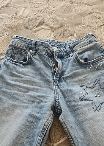 Nakışlı Boğumlu Mini Kot pantolon