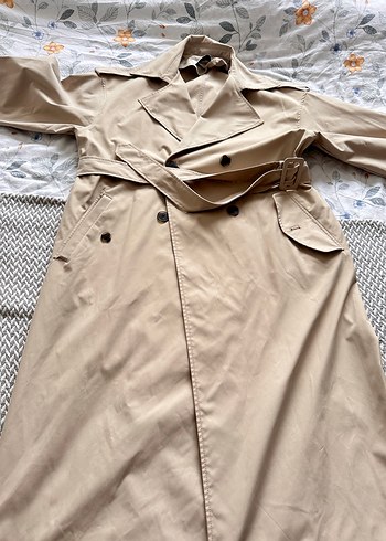 Stradivarius Bej Uzun Kemerli Trençkot