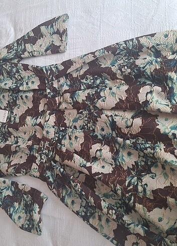 40 Beden Etiketli Şık bir elbise