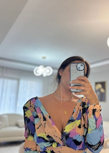 V Yaka Mini Transparan Uzun Kollu Elbise - Görsel 3