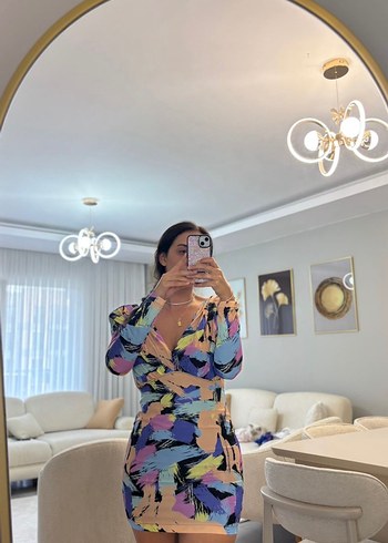 V Yaka Mini Transparan Uzun Kollu Elbise - Görsel 4