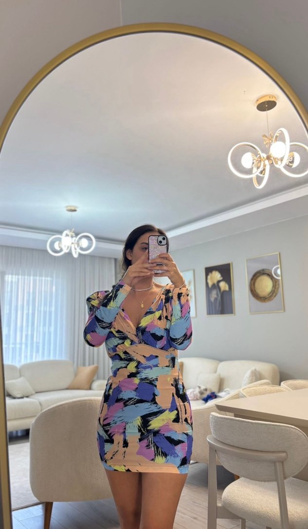 V Yaka Mini Transparan Uzun Kollu Elbise - Görsel 4