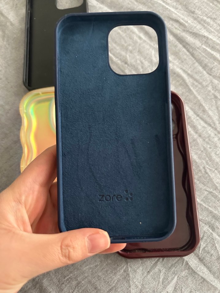 Parlak ve Çok Renkli Telefon Kılıfları - Görsel 3