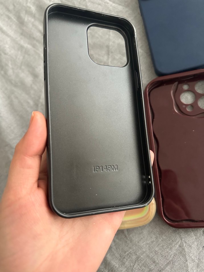 Parlak ve Çok Renkli Telefon Kılıfları - Görsel 4