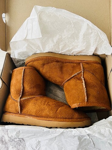 Bayan ugg az kullanıldı
