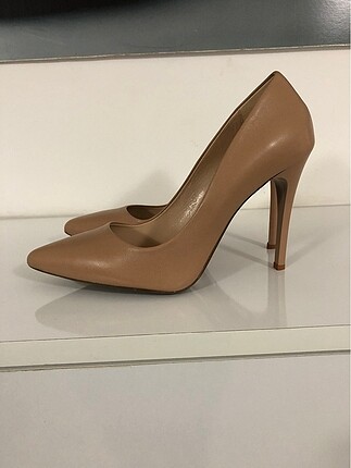 Elle stiletto