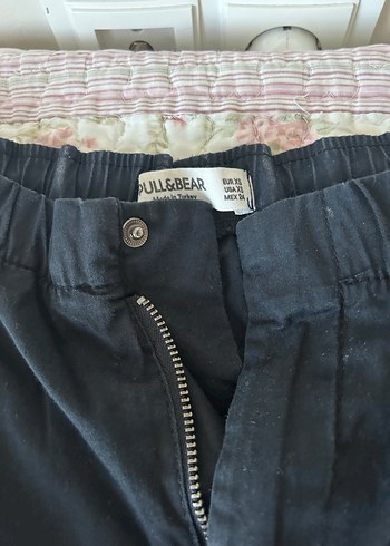 Pull and Bear Siyah Paraşüt Pantolon - Görsel 2