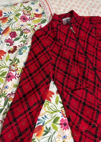 Kırmızı Desenli Fermuarlı Kadın Ceket - Görsel 2