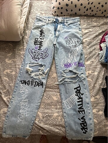 Bershka yazılı jeans