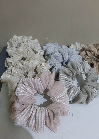 Beyaz Fırfırlı Vintage Saç Tokası - Görsel 2