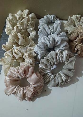 Beyaz Fırfırlı Vintage Saç Tokası - Görsel 3