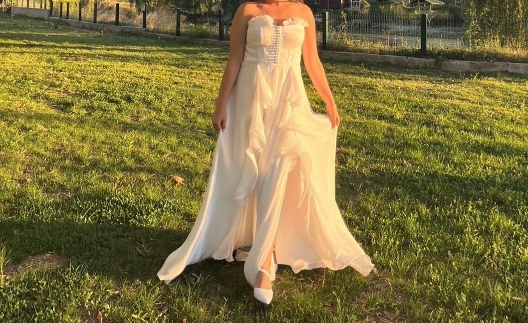 Straplez beyaz abiye - Görsel 2