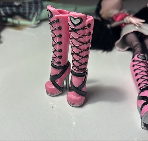 draculaura bot cizme monster high