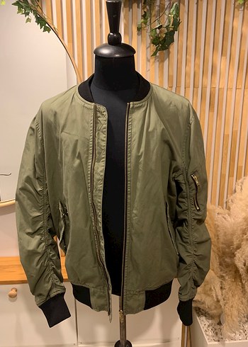 H&M H&m man haki mont